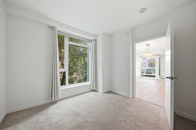 Building Photo - 1688 Pine St