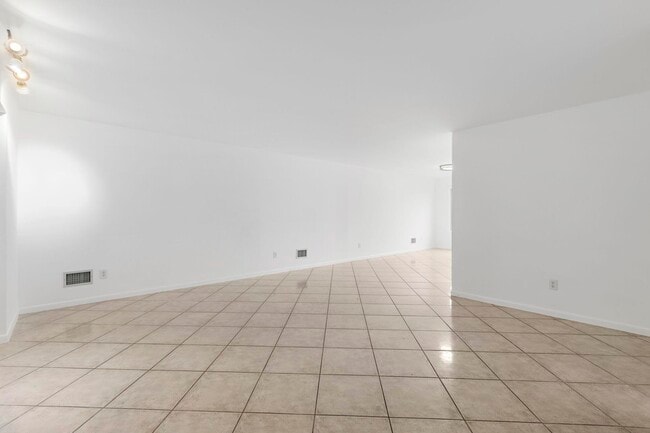 Building Photo - 44 Skyview Terrace
