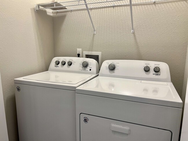 Building Photo - 7155 Jareth Dr