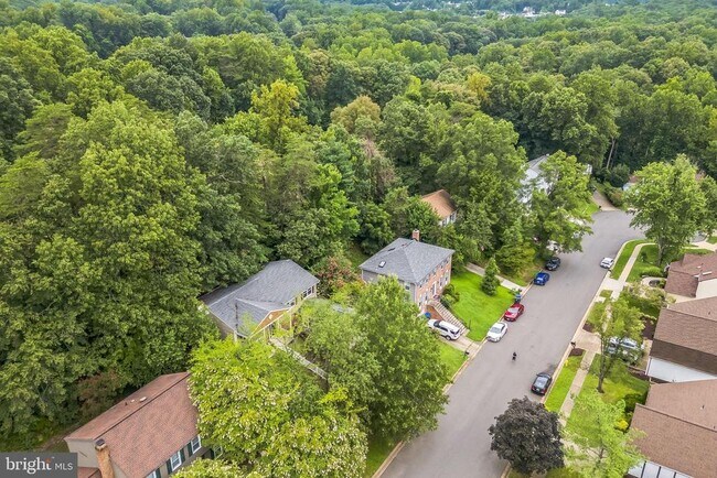 Building Photo - 16080 Deer Park Dr