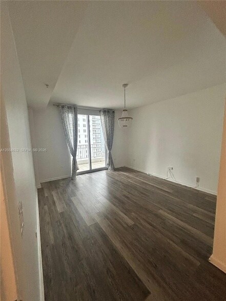 Building Photo - 801 Brickell Key Blvd