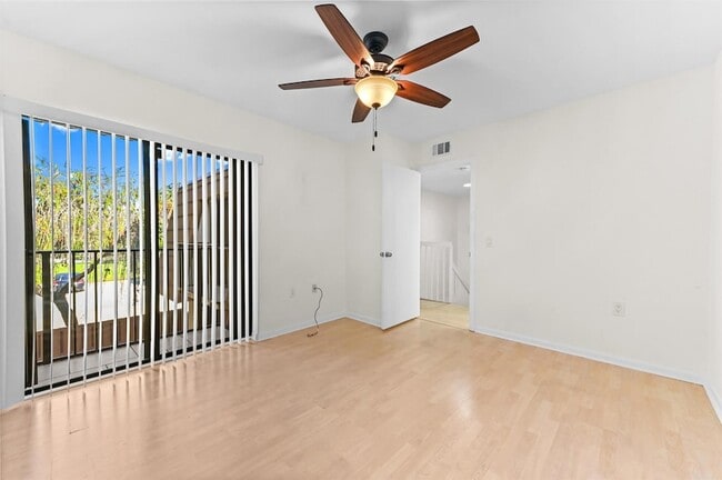 Building Photo - 146 Heritage Way