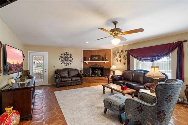 Building Photo - 23265 Vía Del Arroyo