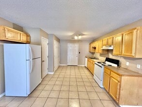 Building Photo - 12399 Jackson Dr