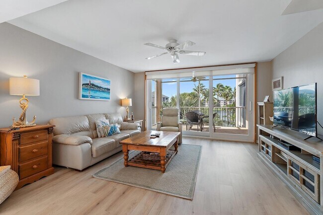 Building Photo - 353 S US Hwy 1