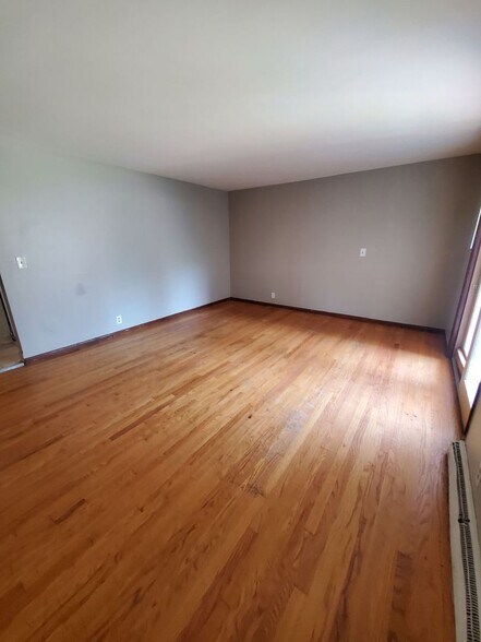 Primary Photo - 4651 N 36th St