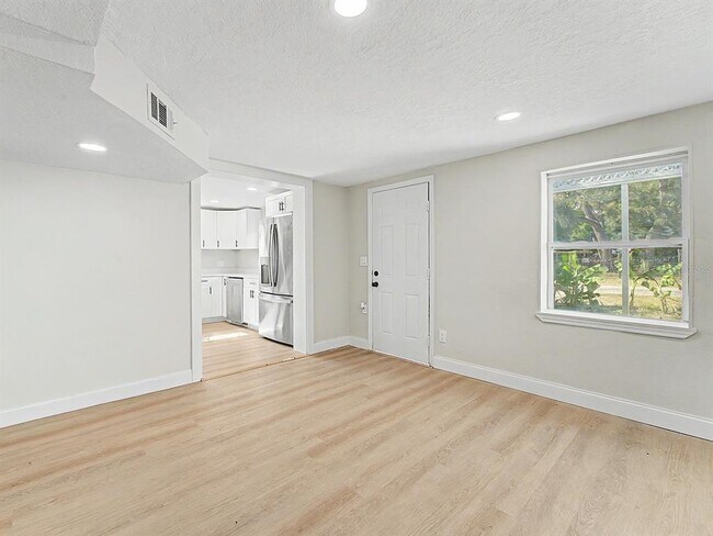 Building Photo - 7708 Maryland Ave