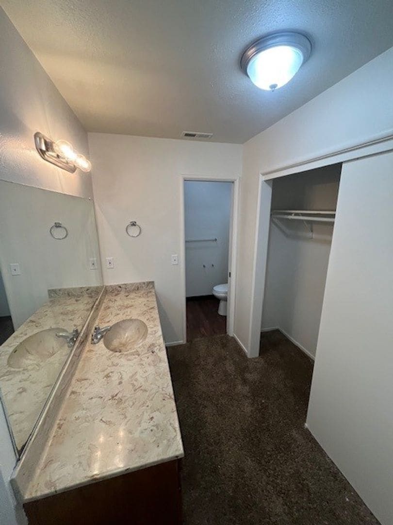 Building Photo - 1036 S Noyes Ct