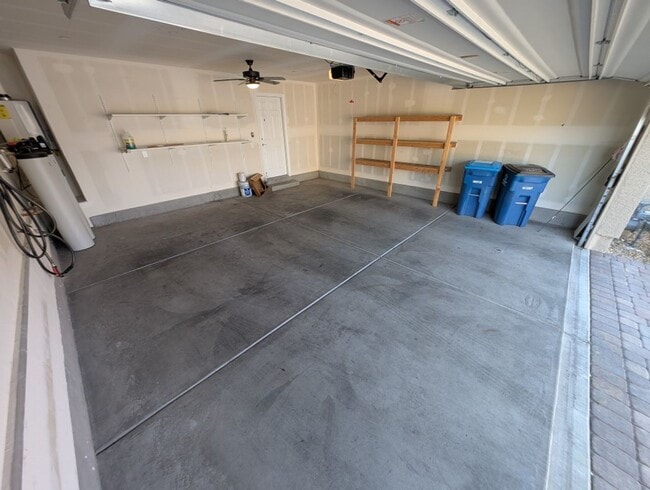 Building Photo - 664 Vetiver Ln