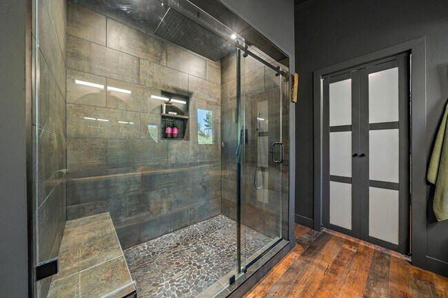 Building Photo - Charming 1BR House in Bailey