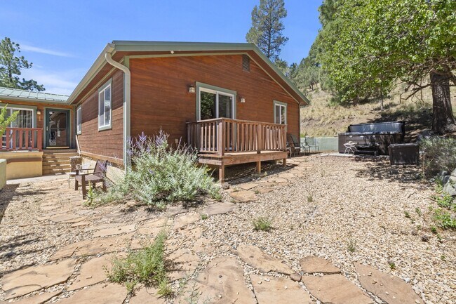 Building Photo - 307 Heath Dr