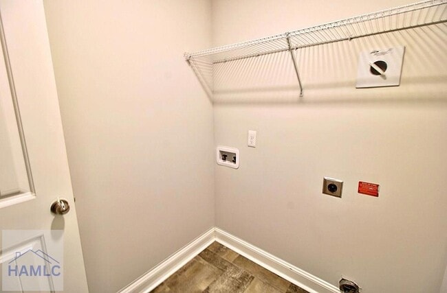 Building Photo - 326 Fairview Cir