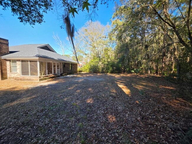 Building Photo - 3 Bedroom, 2 bath home with garage in the Hesse School district!