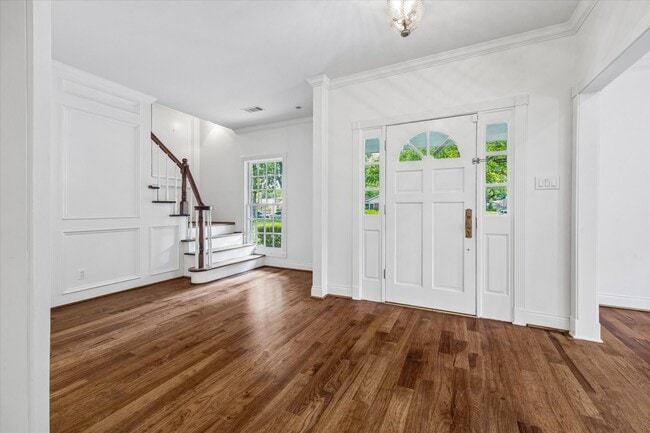 Building Photo - 5210 Meadow Lake Ln