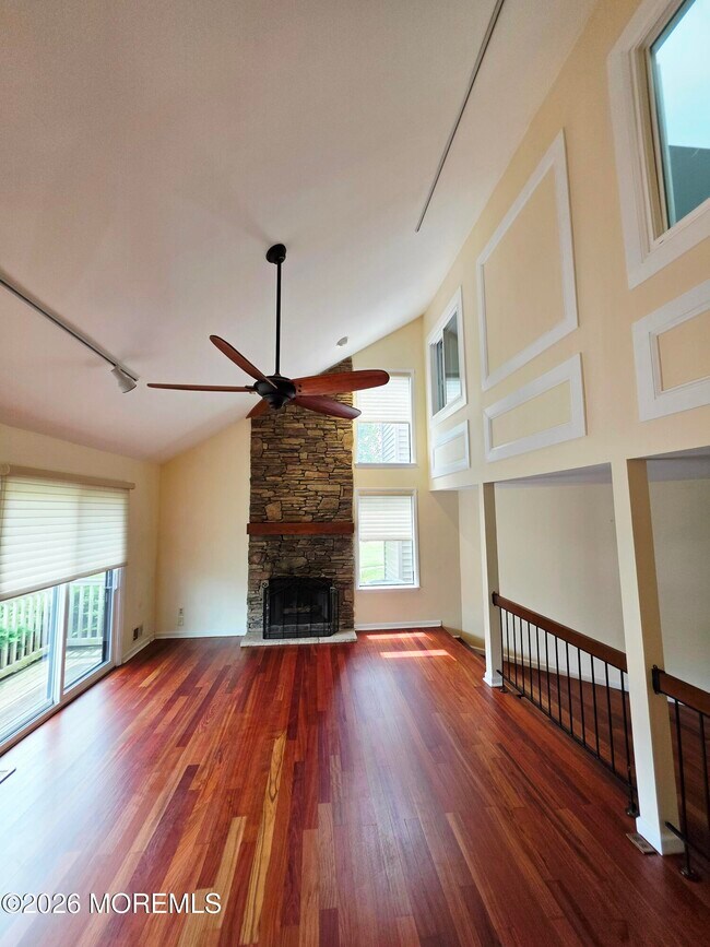 Building Photo - 97 Cotswold Cir