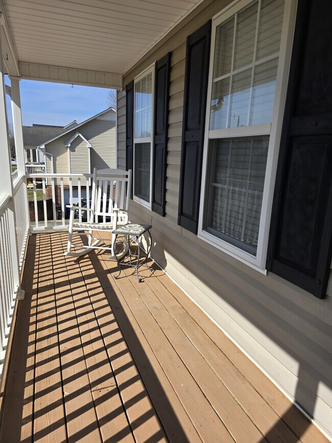 Building Photo - 2837 Bridgeport Dr