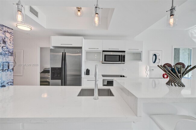 Building Photo - 888 Biscayne Blvd