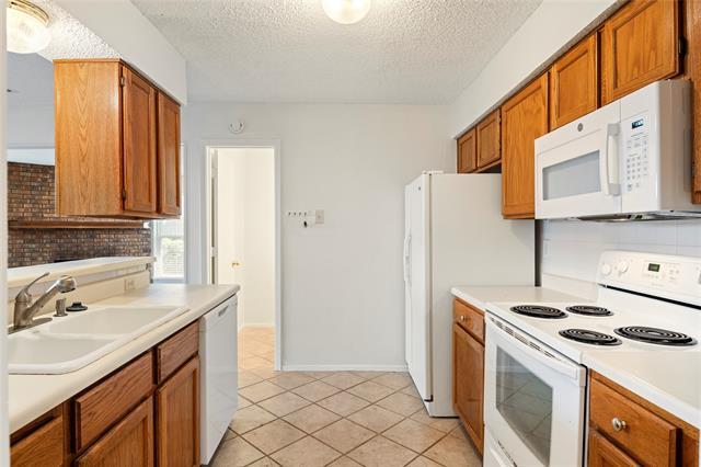 Building Photo - 7591 Tournament Rd