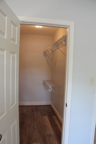 Building Photo - 911 N Fillmore St