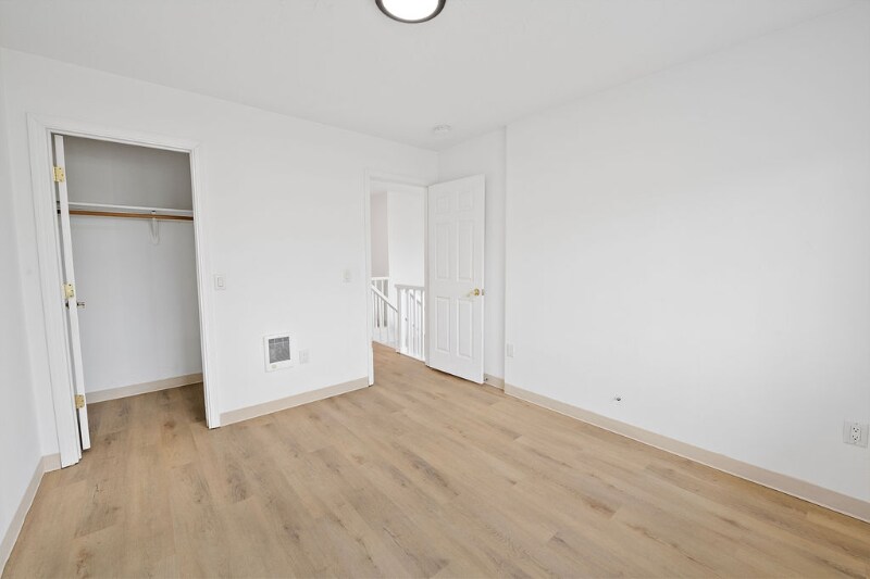 Building Photo - 578-578 7th Ave