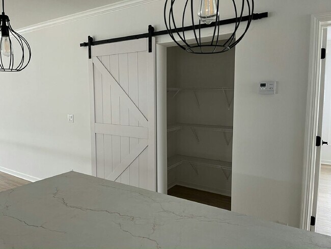 Building Photo - 112 Tahitian Dr