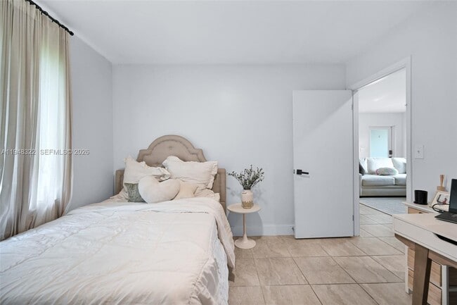 Building Photo - 8780 SW 200th Terrace