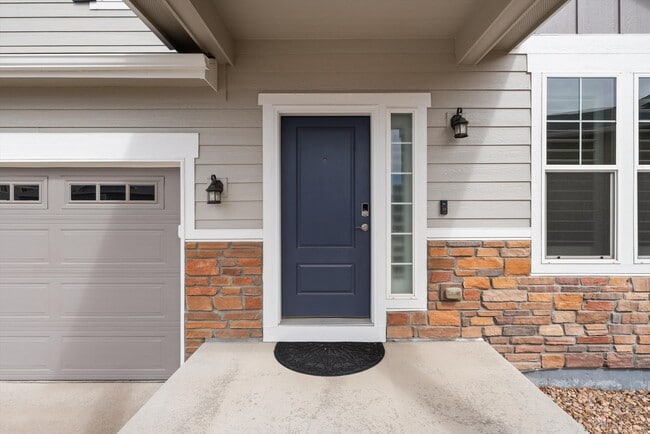 Building Photo - 8344 Coopers Hawk Way