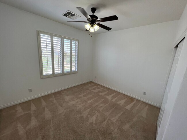 Building Photo - ALIANTE MASTER PLAN COMM/ GATED *5 BEDROOM...