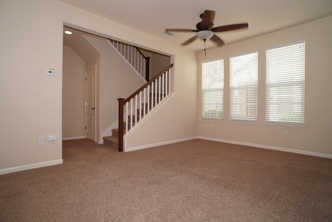 Building Photo - 169 Talmont Cir