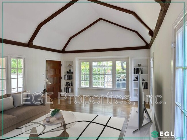 Primary Photo - 1612 N Genesee Ave
