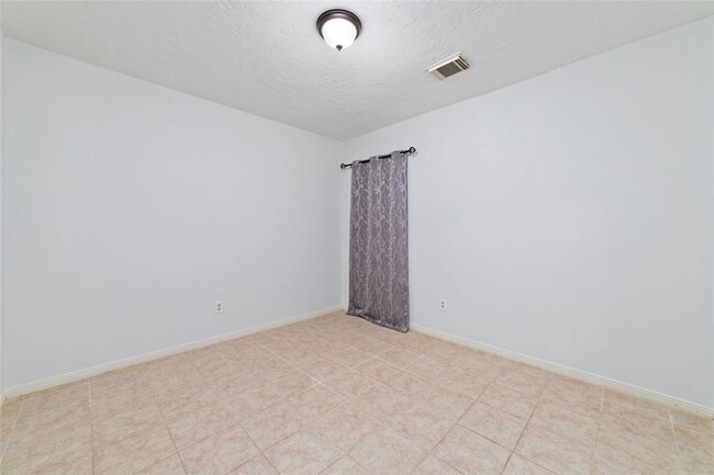 Building Photo - 13123 Careywood Dr