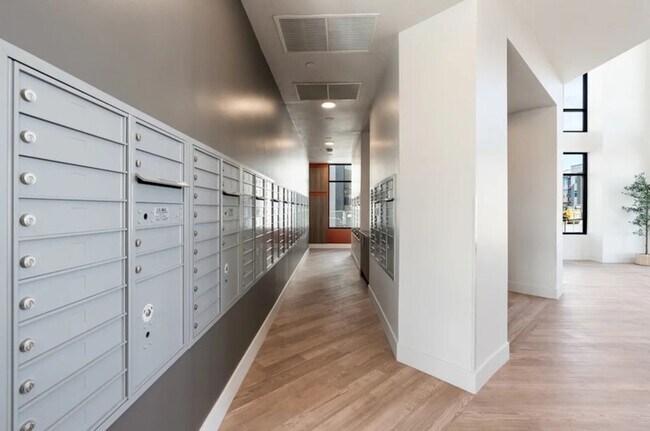 Building Photo - 5088 S Desert Color Pkwy