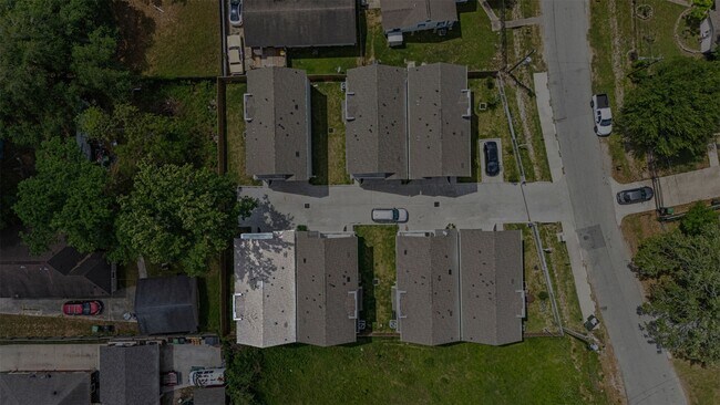 Building Photo - 853 Prosper St