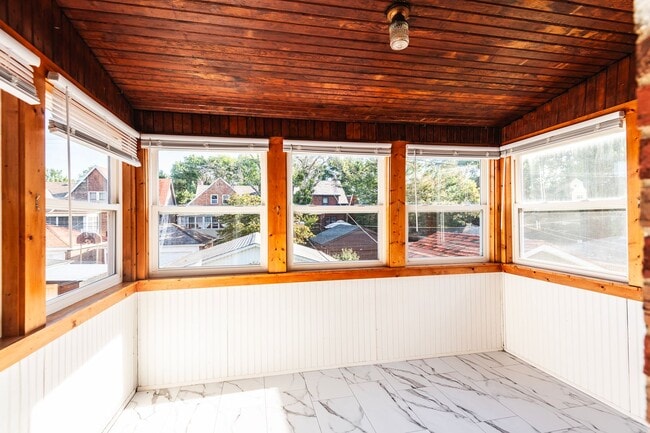 Building Photo - 6209 Loran Ave