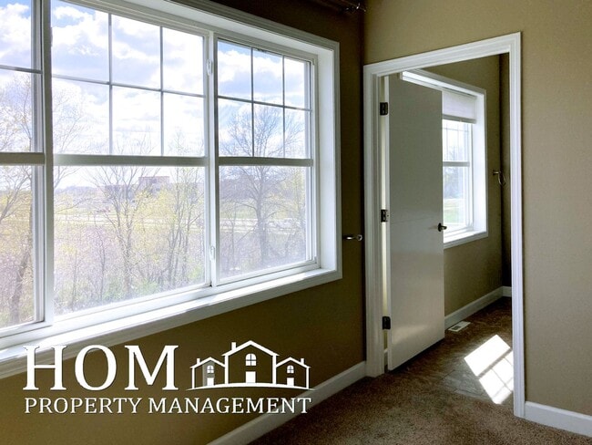 Building Photo - 3021 Bluestem Trl