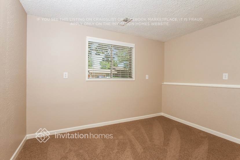 Building Photo - 15661 E Eldorado Dr