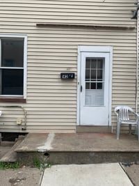 Building Photo - 142 S Union St