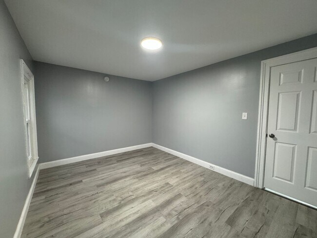 Building Photo - 414 N Bellinger St