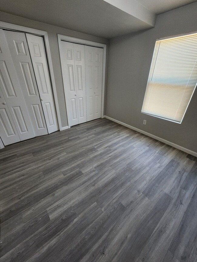 Building Photo - 205 Waverly Dr