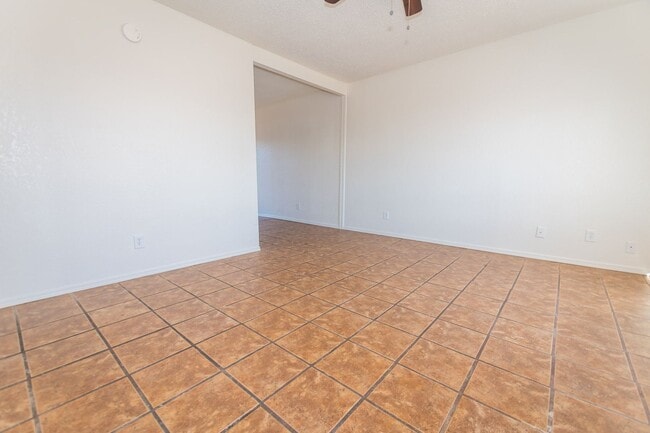 Building Photo - 100 Terra Dr