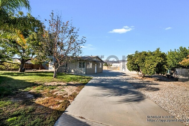 Building Photo - 43822 Palm Ave