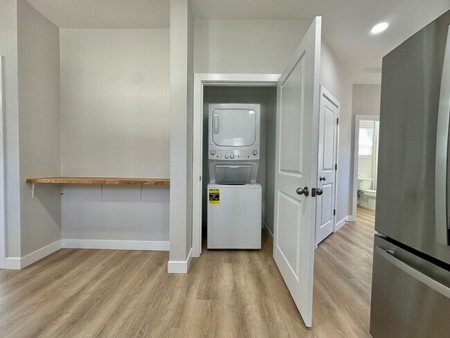 Building Photo - 7492 S Branding Iron Rd