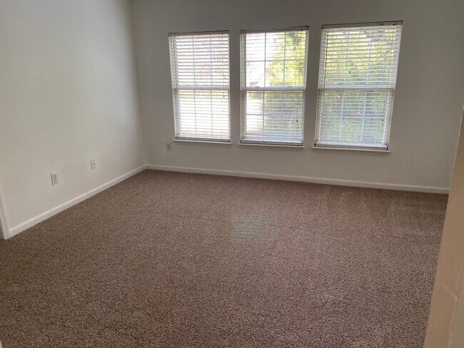 Building Photo - 228 Braelock Dr