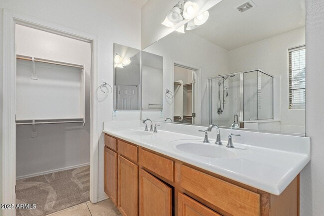 Building Photo - 15064 W Westview Dr