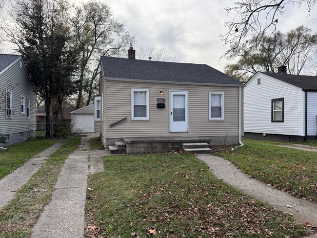 Primary Photo - 18792 Kenosha St