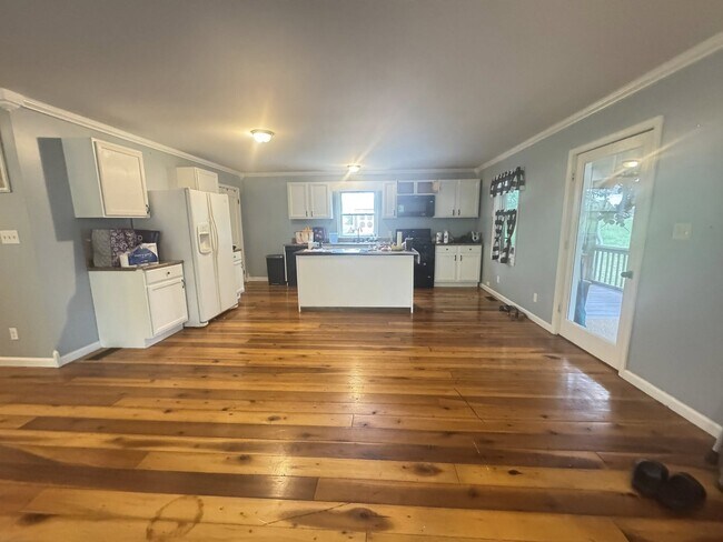 Building Photo - 7506 KY-32