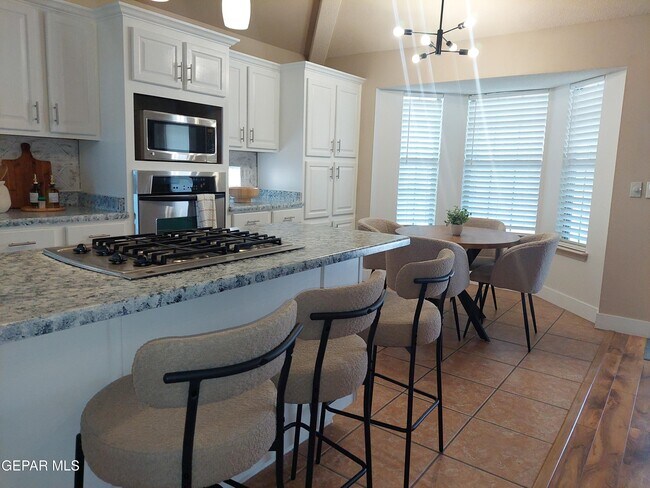 Building Photo - 14021 Highweed Dr