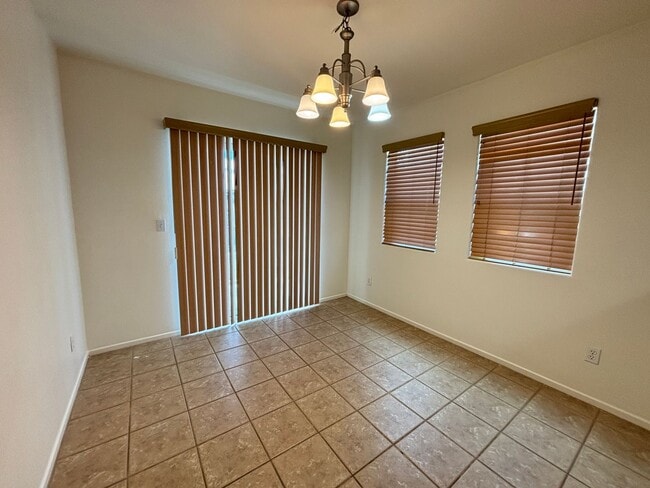 Building Photo - Single Story West Rosamond Home