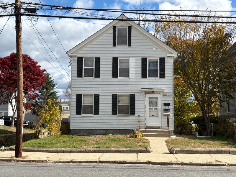 Building Photo - 53 School St