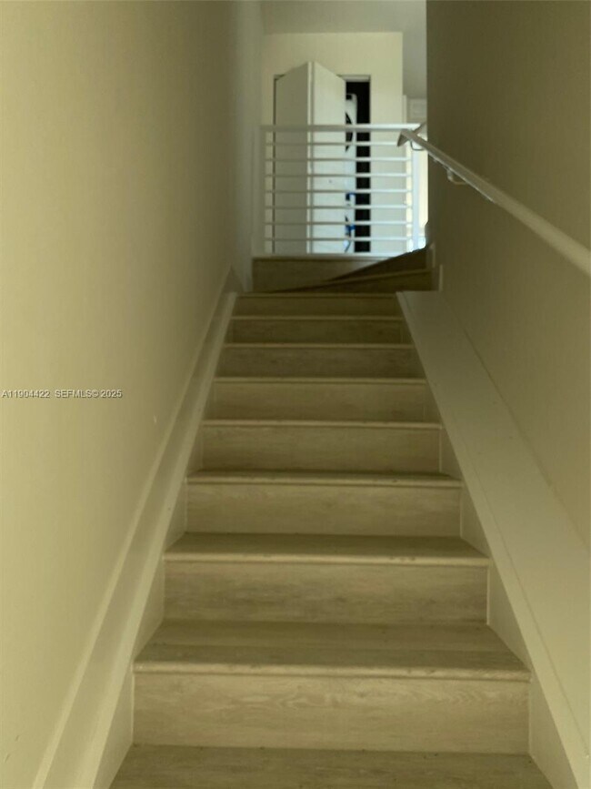 Building Photo - 2561 NE 193rd St